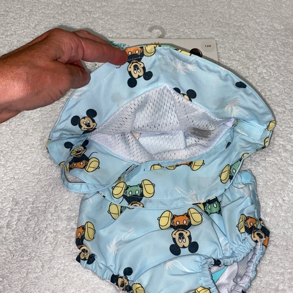 NWT Disney baby sun hat & swim diaper 2 pc set Mickey Mouse 50 upf 12m - Picture 2 of 9